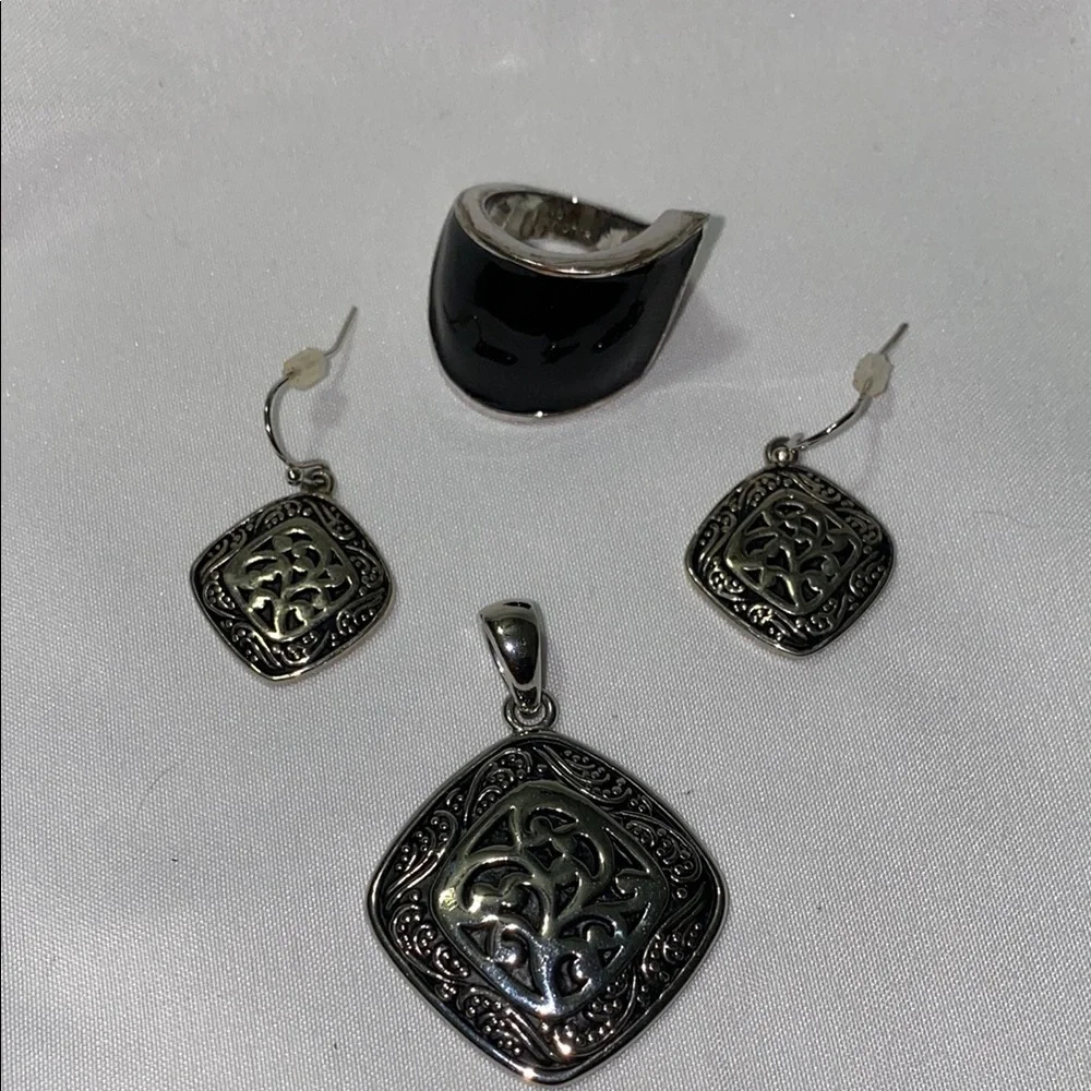 Silver Filigree Earrings with Ornate Design - Picture 2 of 6
